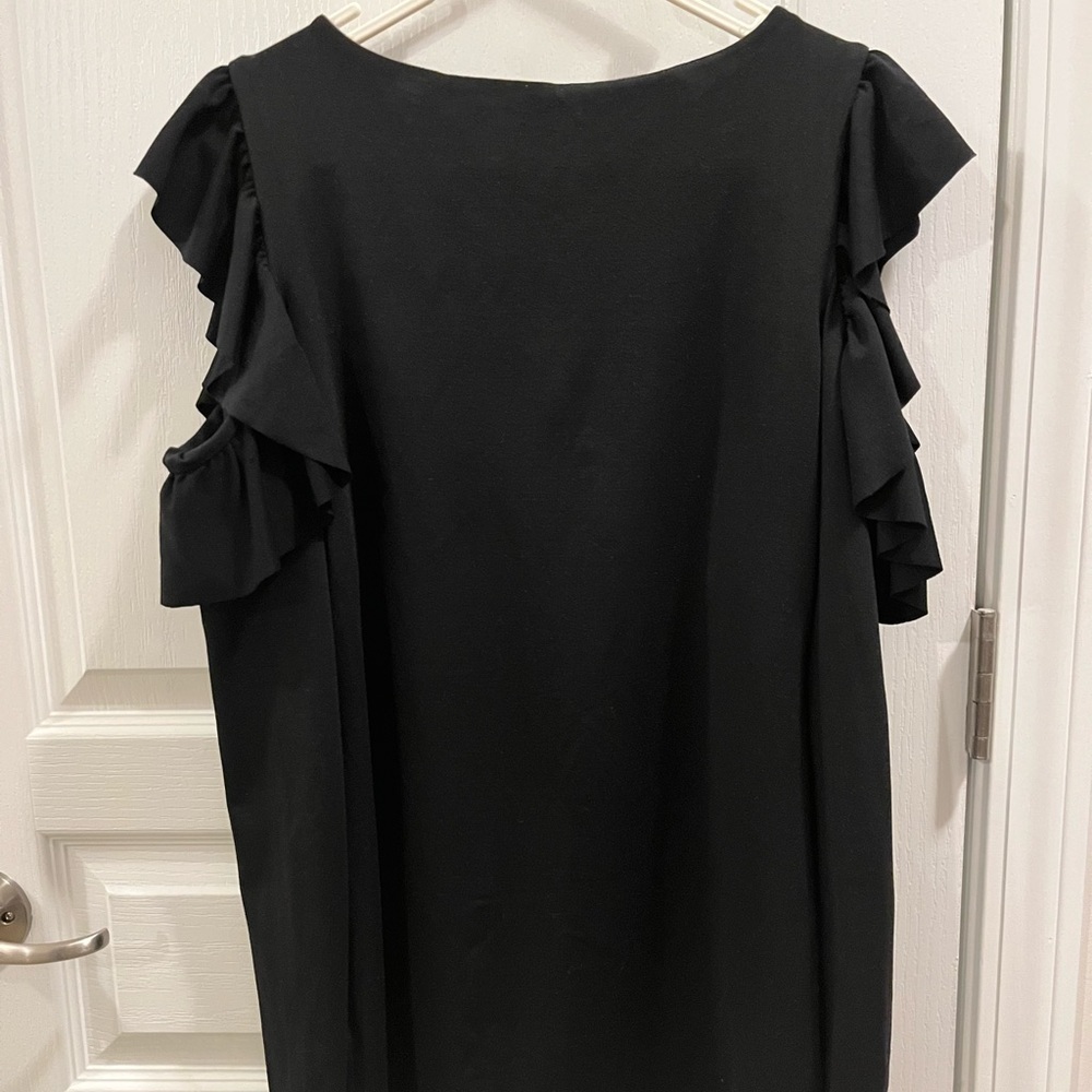 Susana Monaco | Cold Shoulder Ruffle Top - Picture 4 of 6